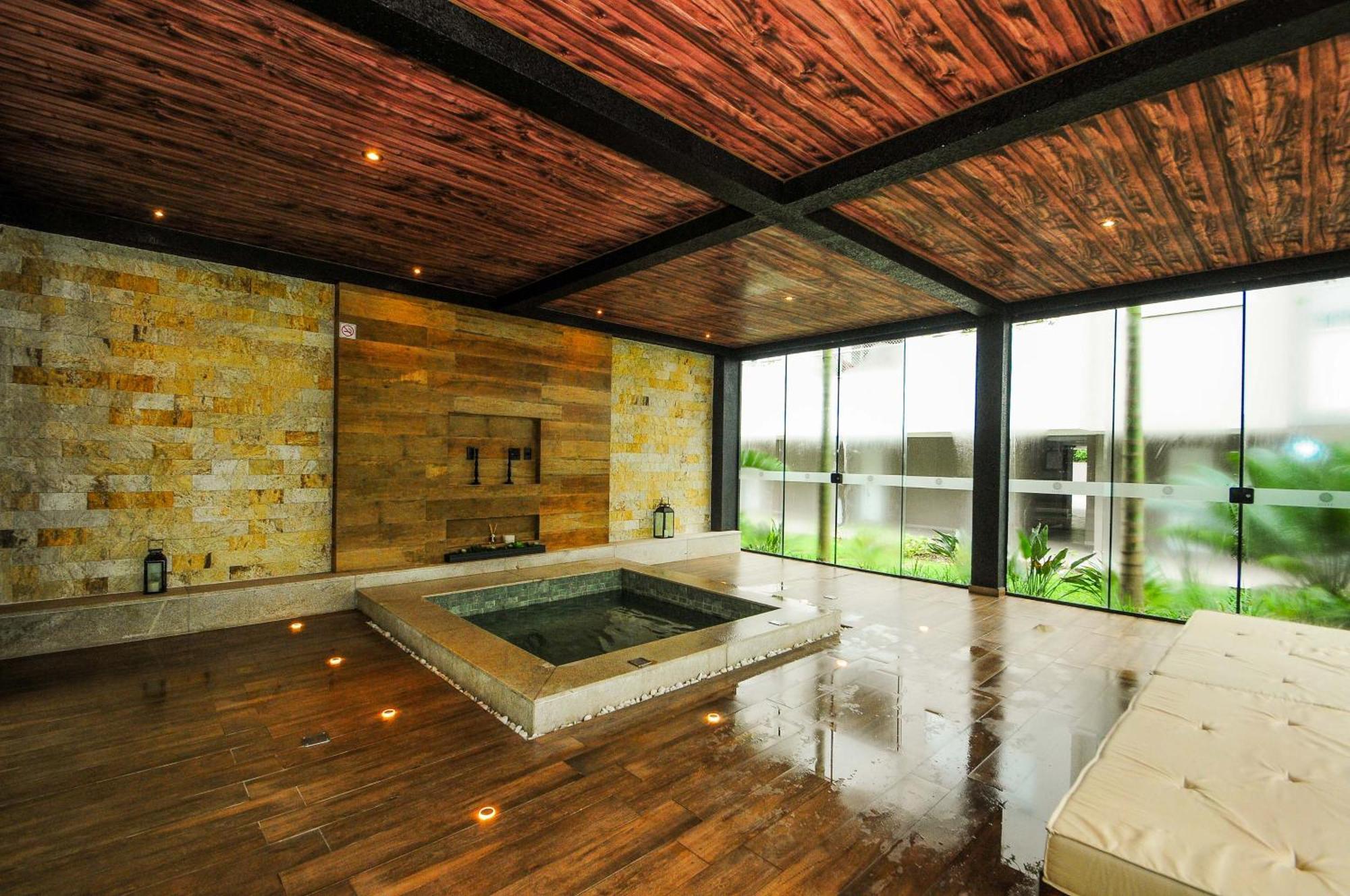 Thai Spa: 2 Quartos, 200m Da P264 Florianópolis